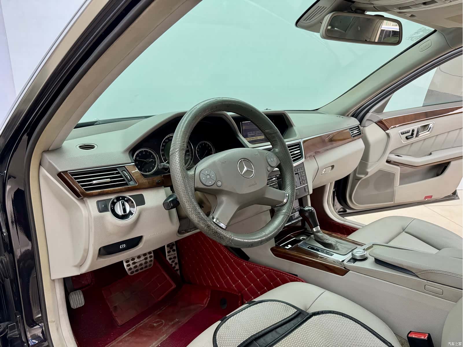Mercedes-Benz E-Class, 2011 6