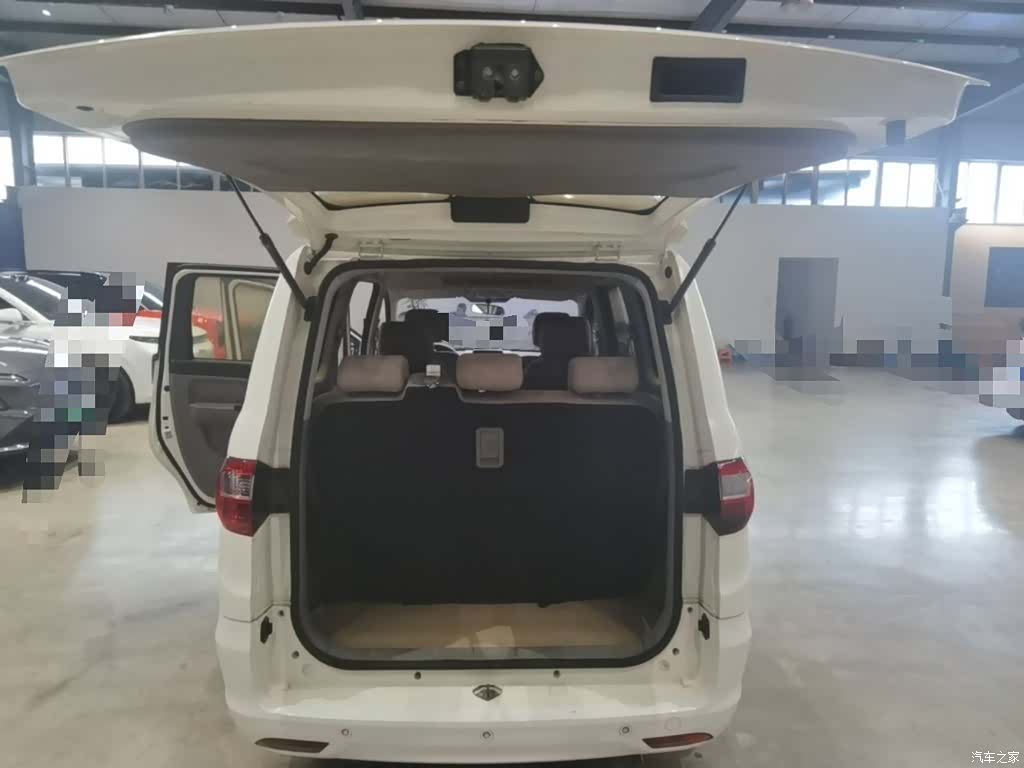 BAIC M20, 2016 19