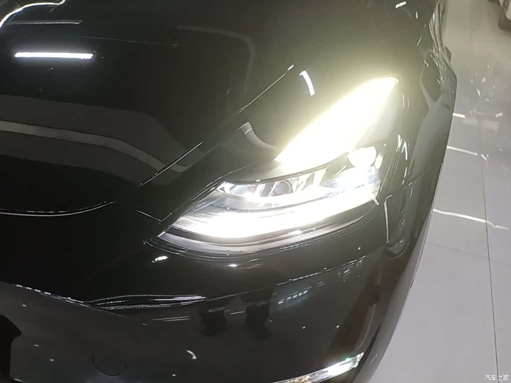 Tesla Model Y, 2021 24