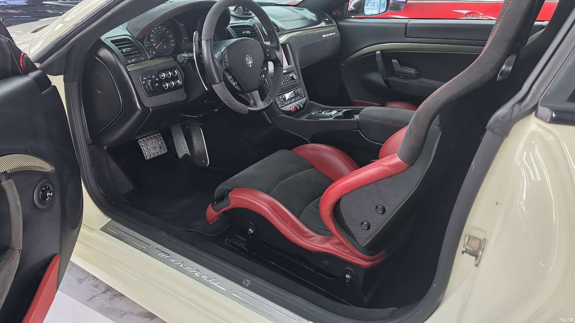 Maserati GranTurismo, 2014 4