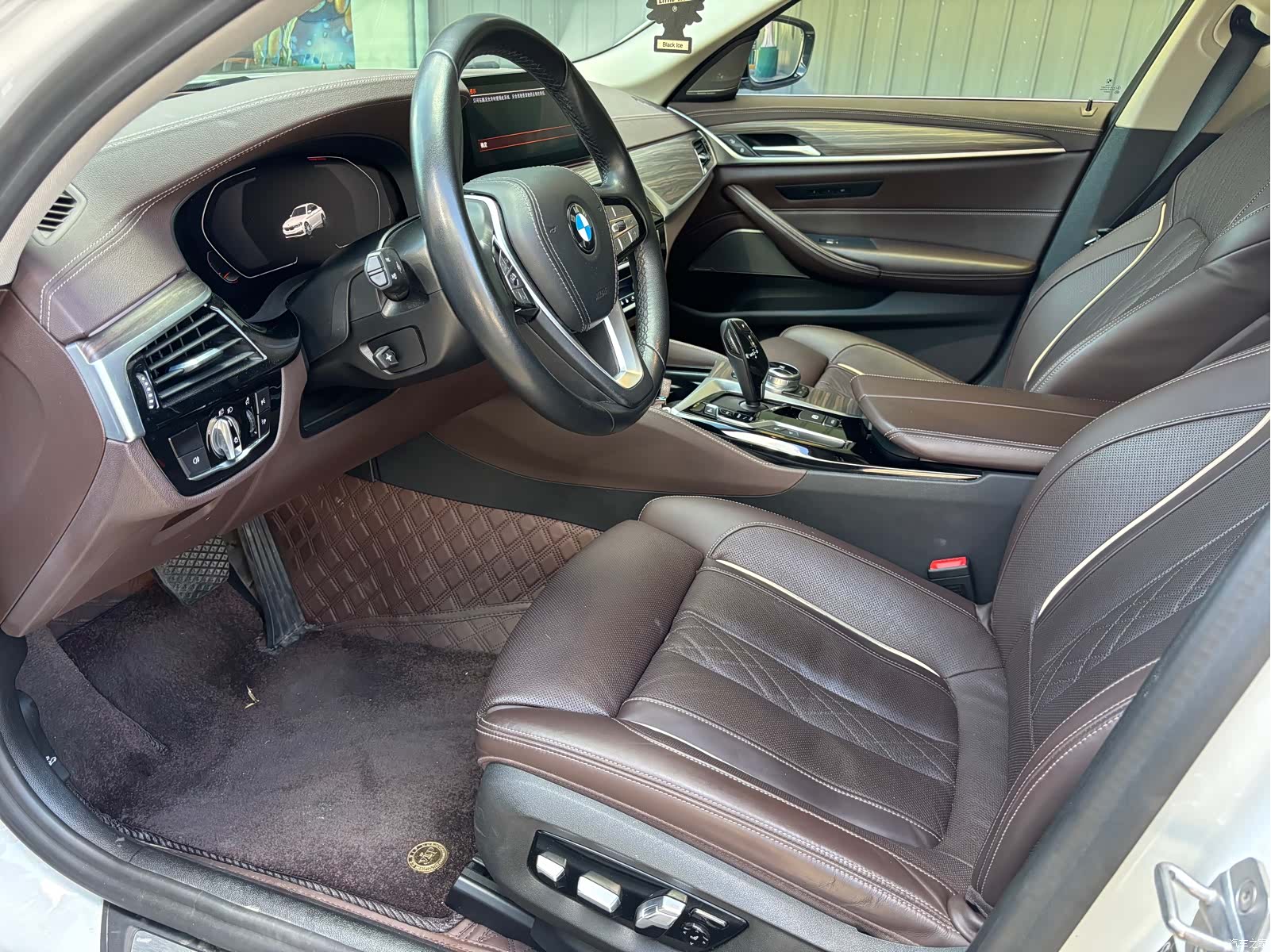 BMW 5 Series, 2020 все фото