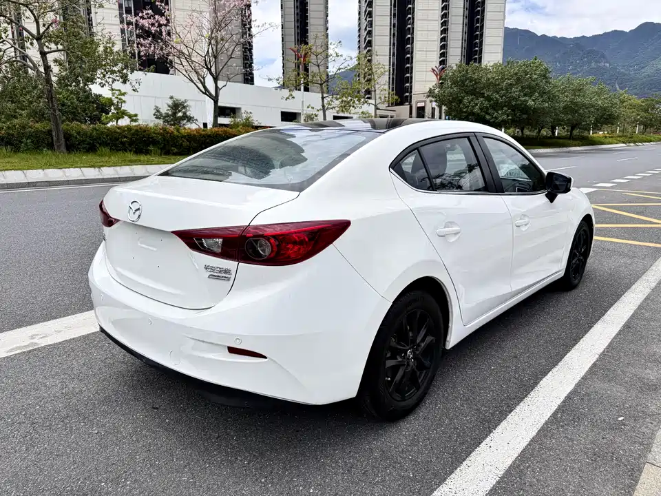 Mazda 3 Angkesaila