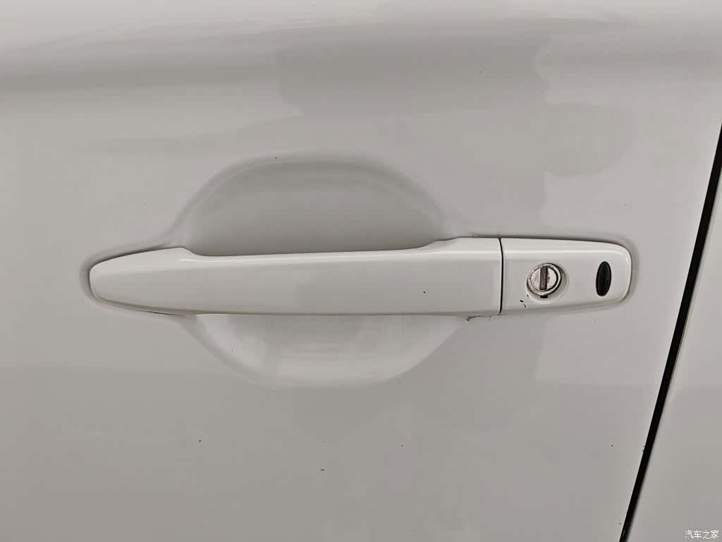 Mitsubishi Outlander, 2018 18