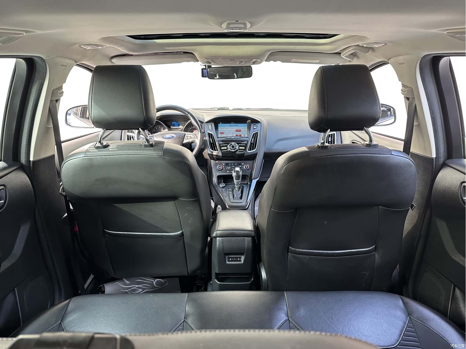 Ford Focus, 2018 11