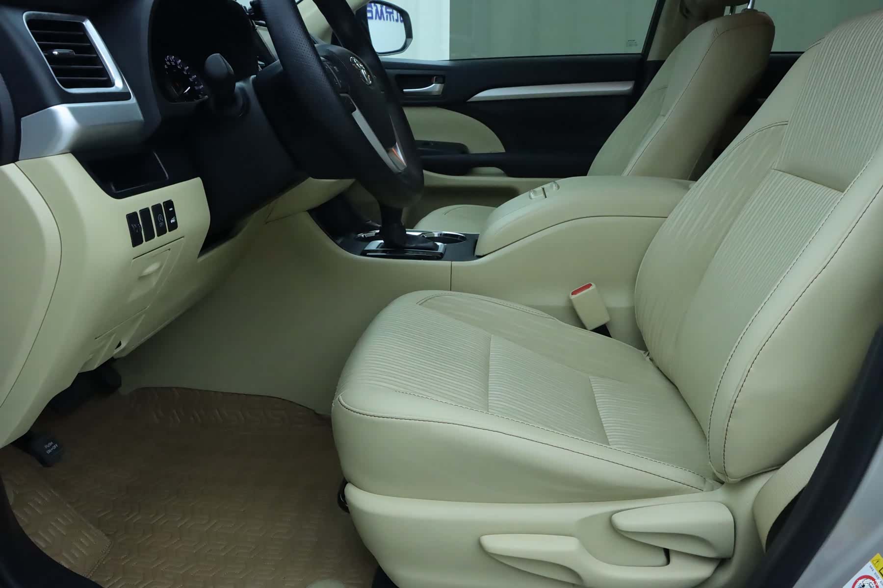 Toyota Highlander, 2021 все фото