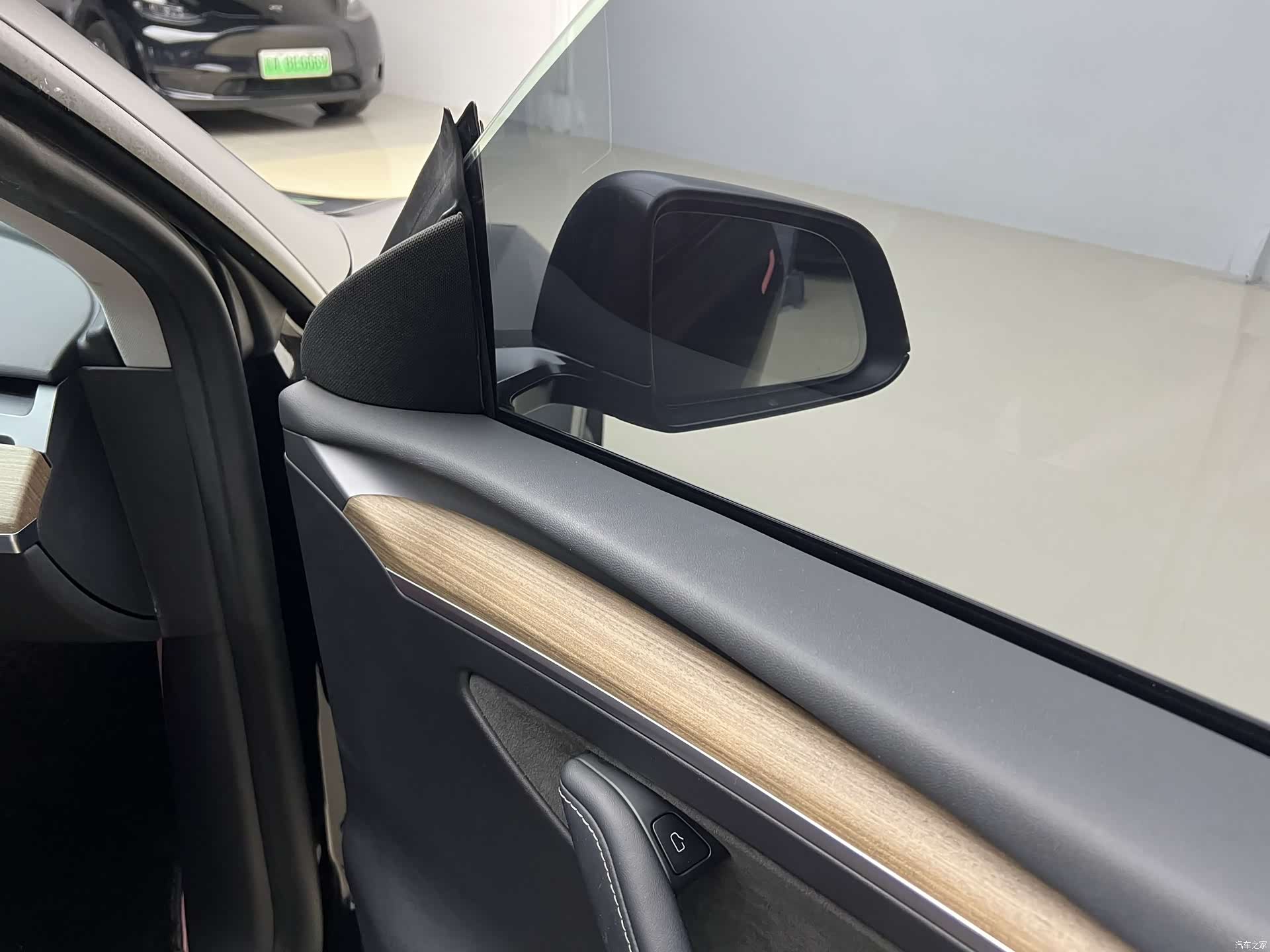 Tesla Model Y, 2022 12