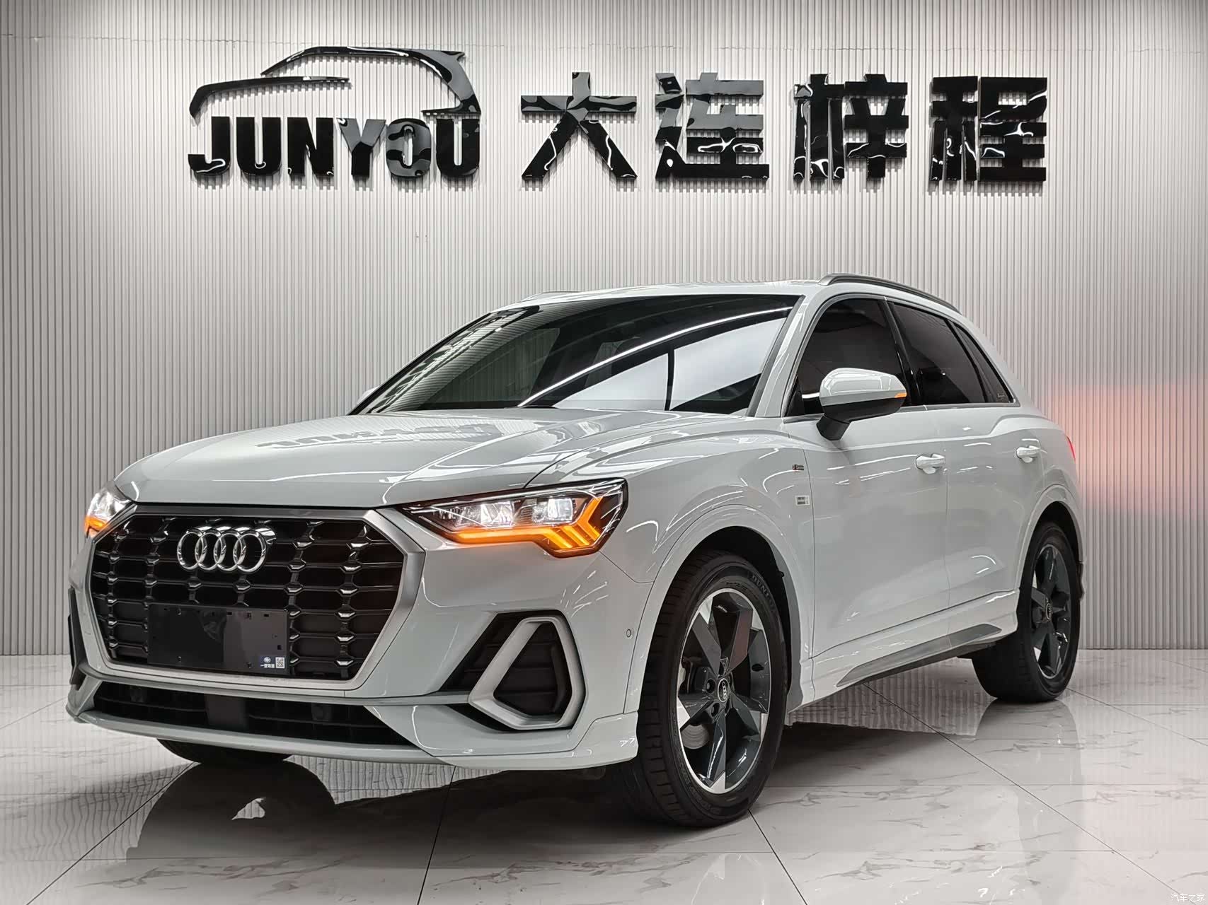 Audi Q3, 2022 1