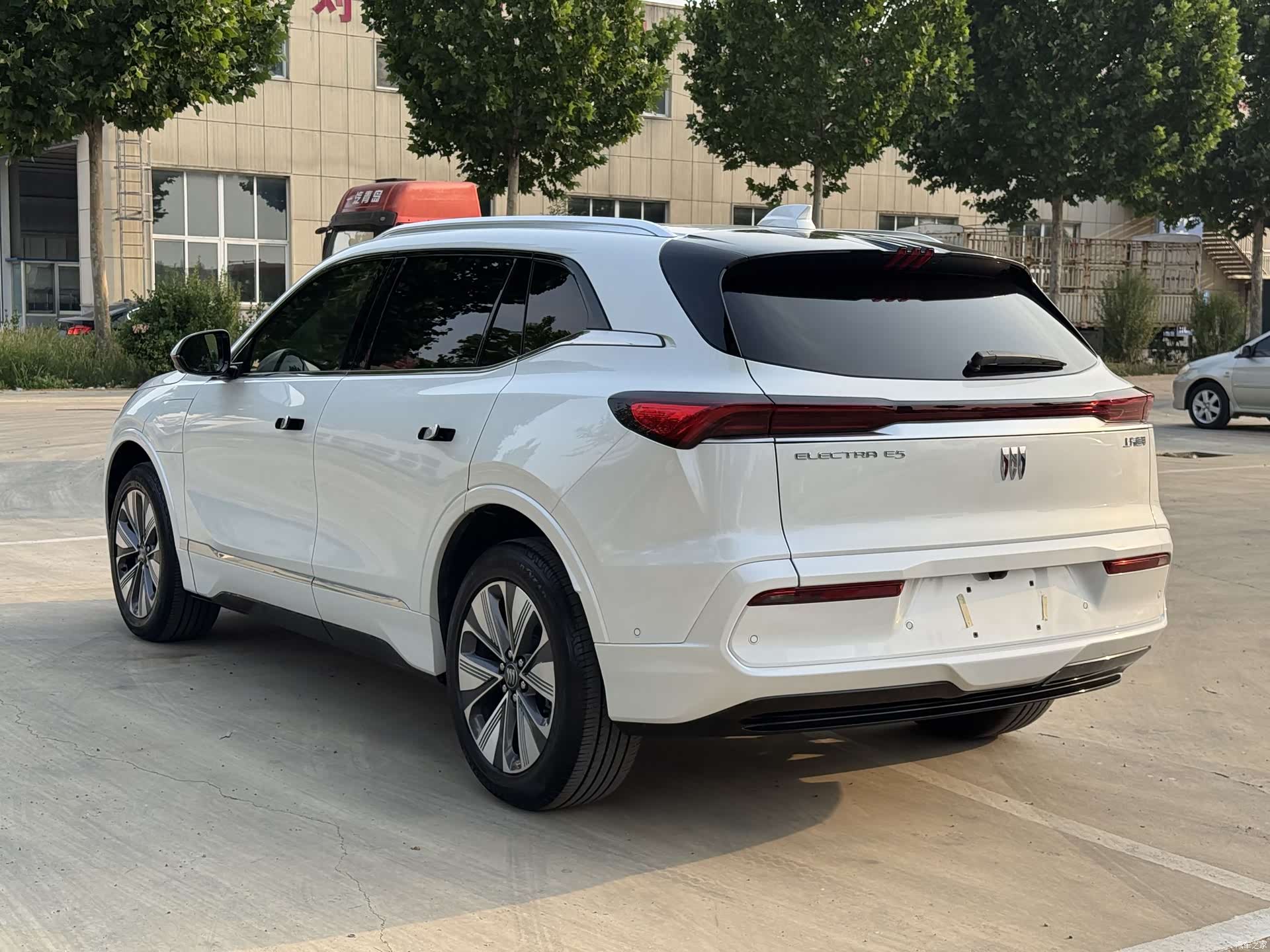 Buick E5, 2025 8
