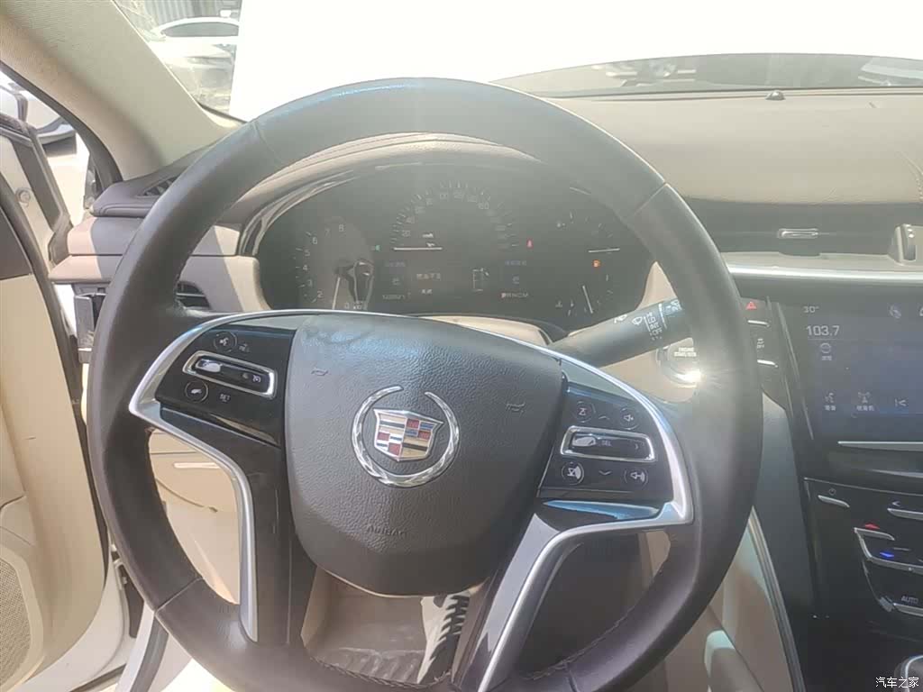 Cadillac XTS, 2015 11