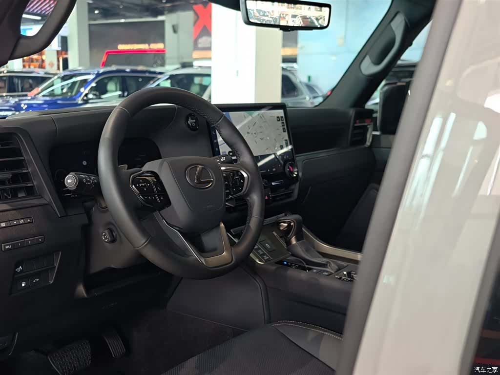 Lexus GX, 2025 13
