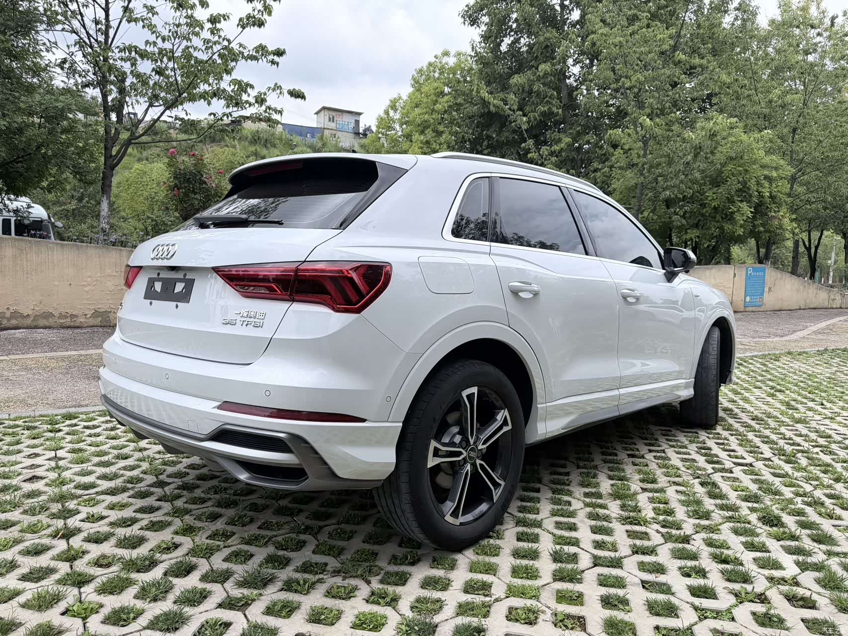 Audi Q3, 2022 все фото