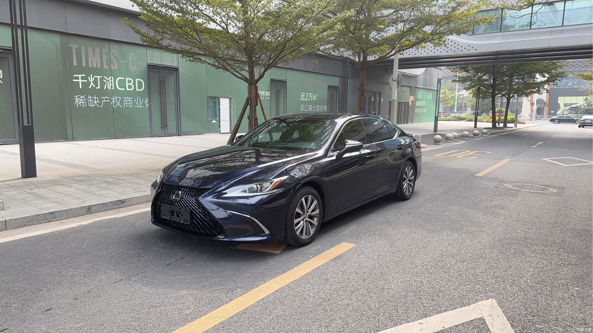 Lexus ES, 2019 1