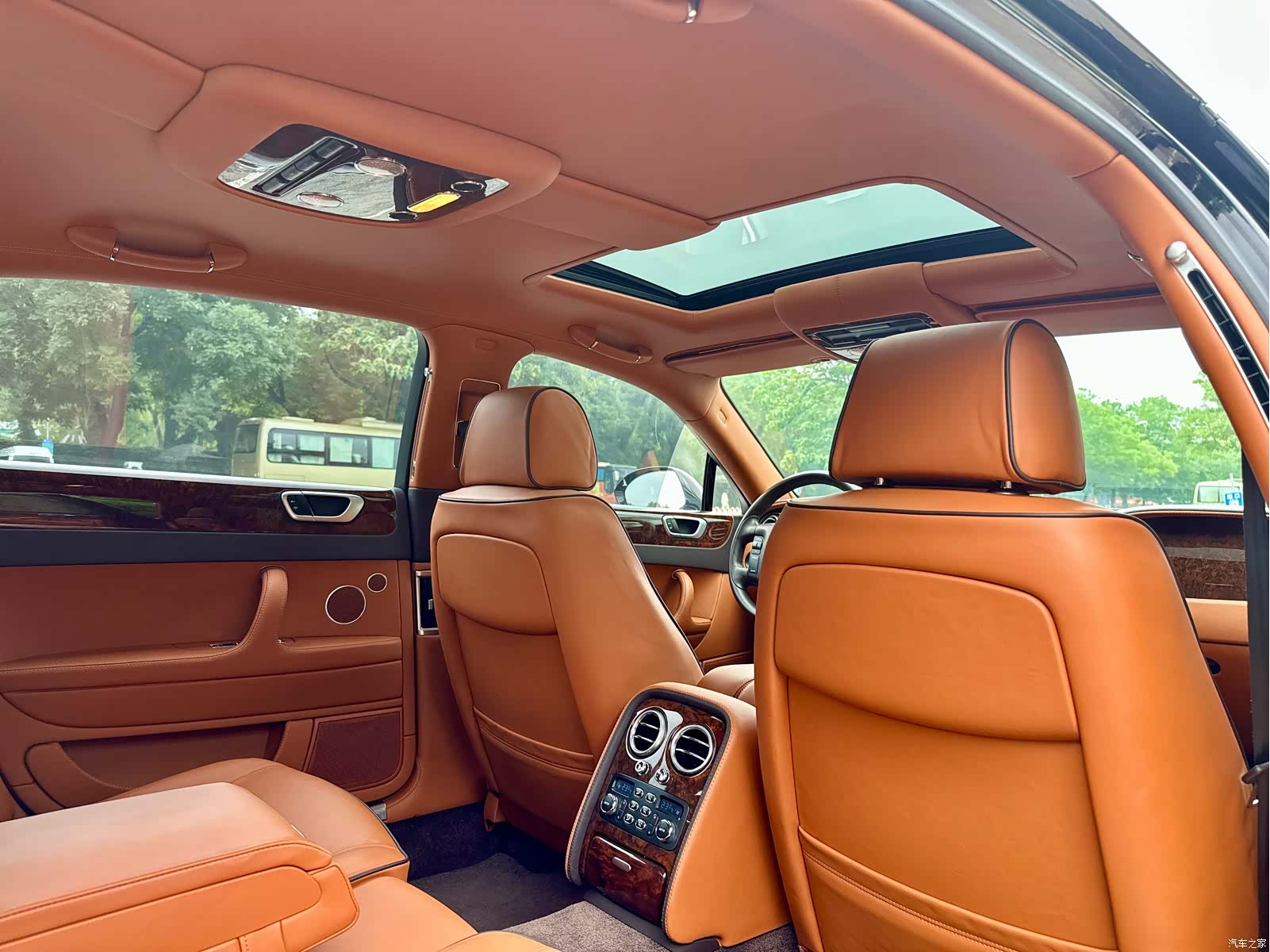 Bentley Flying Spur, 2012 35