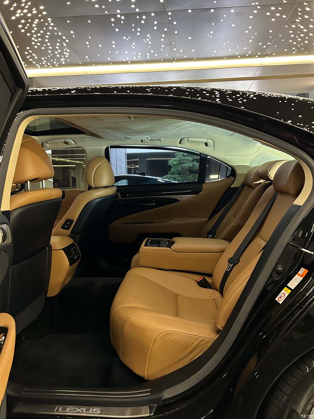 Lexus LS, 2015 7