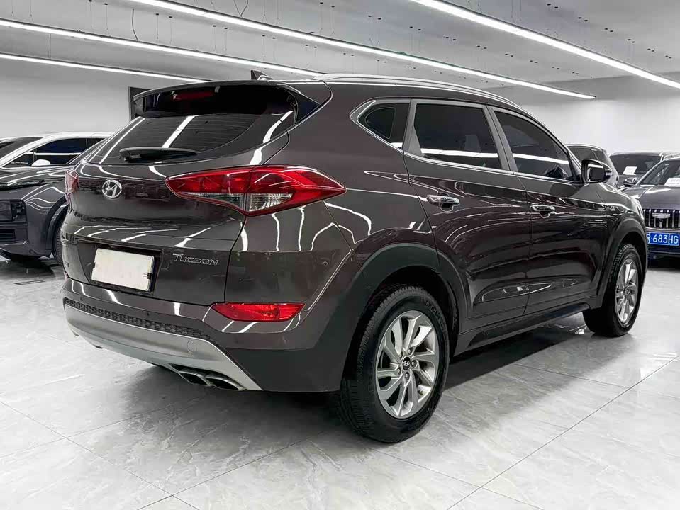 Hyundai Tucson