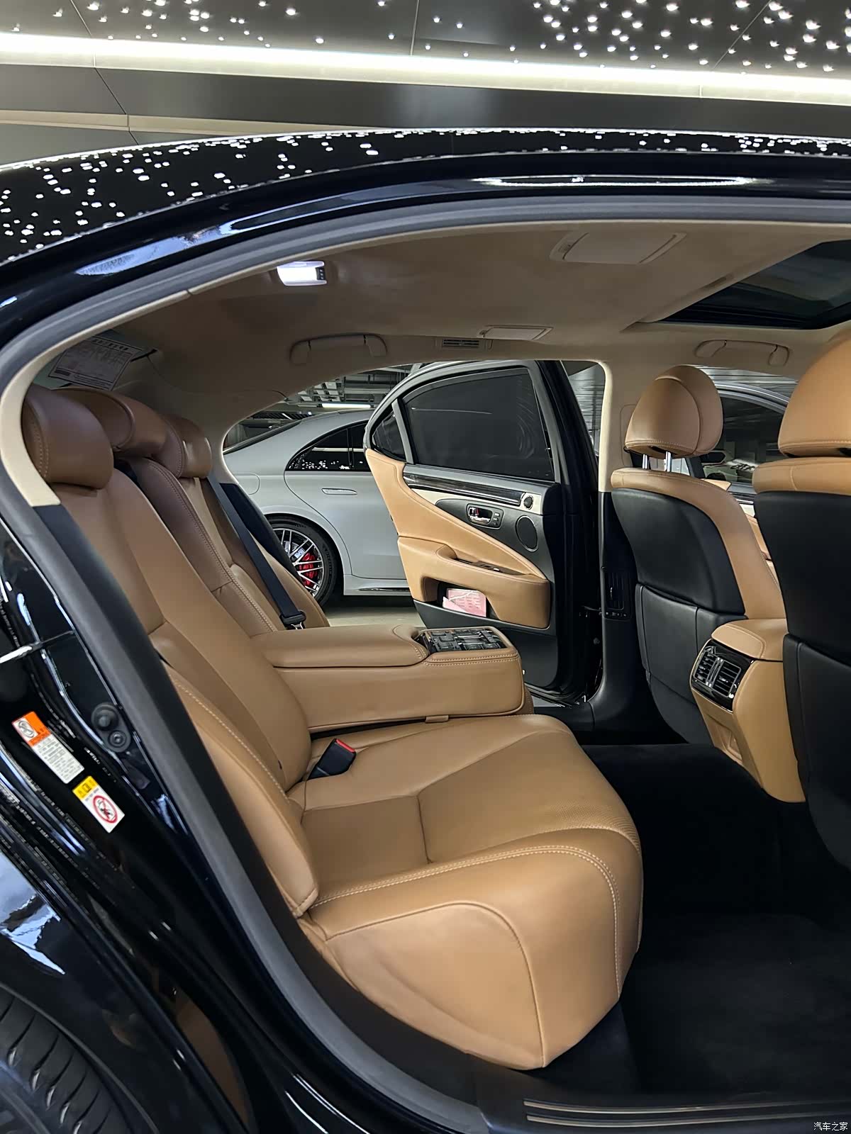 Lexus LS, 2015 9