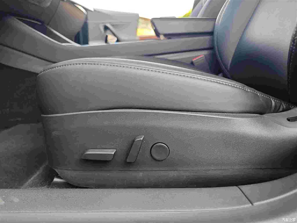 Tesla Model 3, 2020 23
