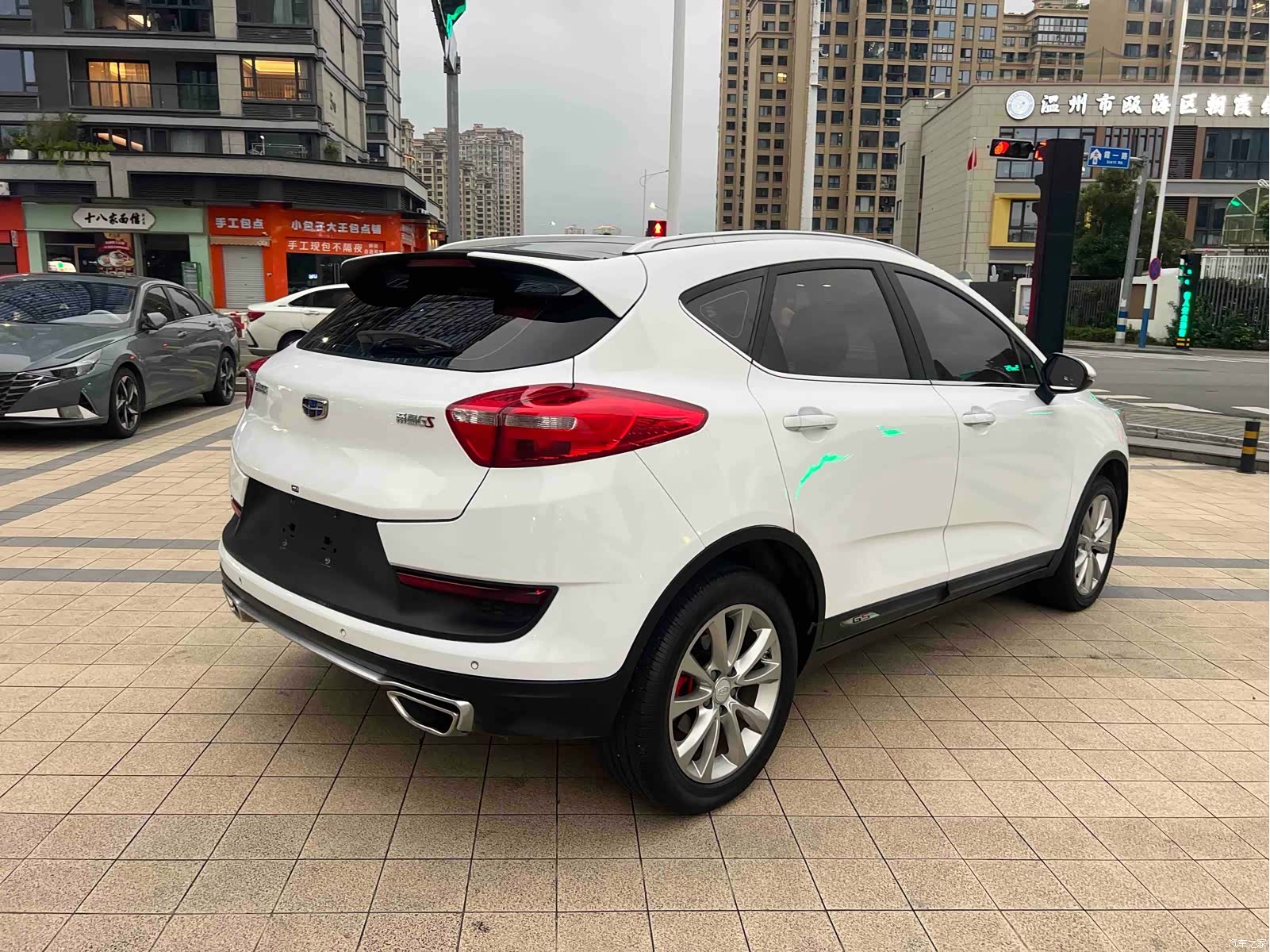 Geely Emgrand, 2019 16