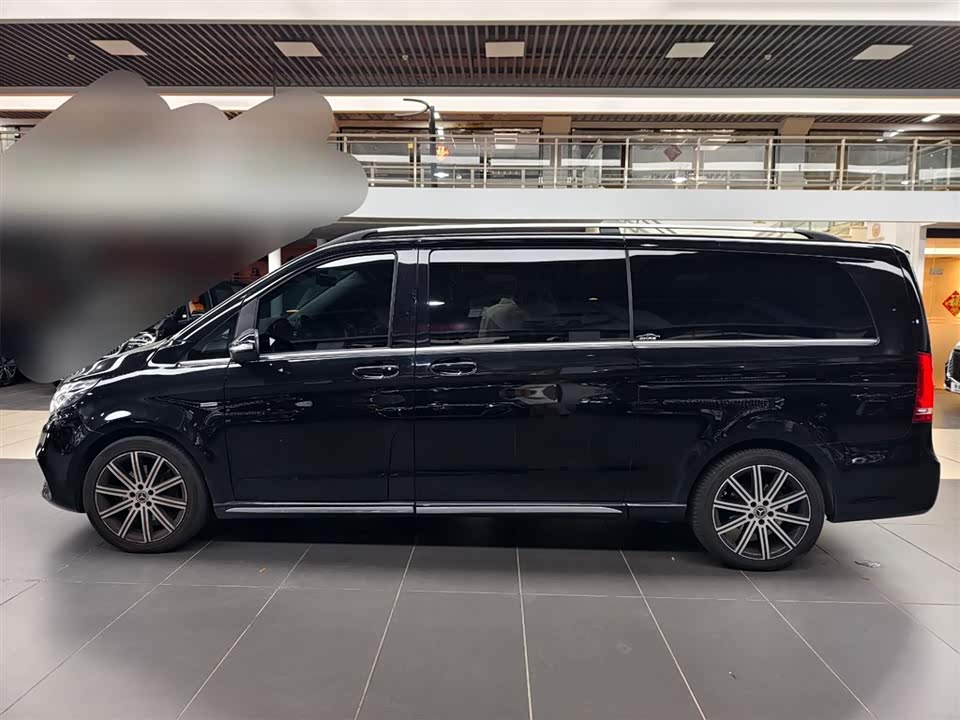 Mercedes-Benz V-class