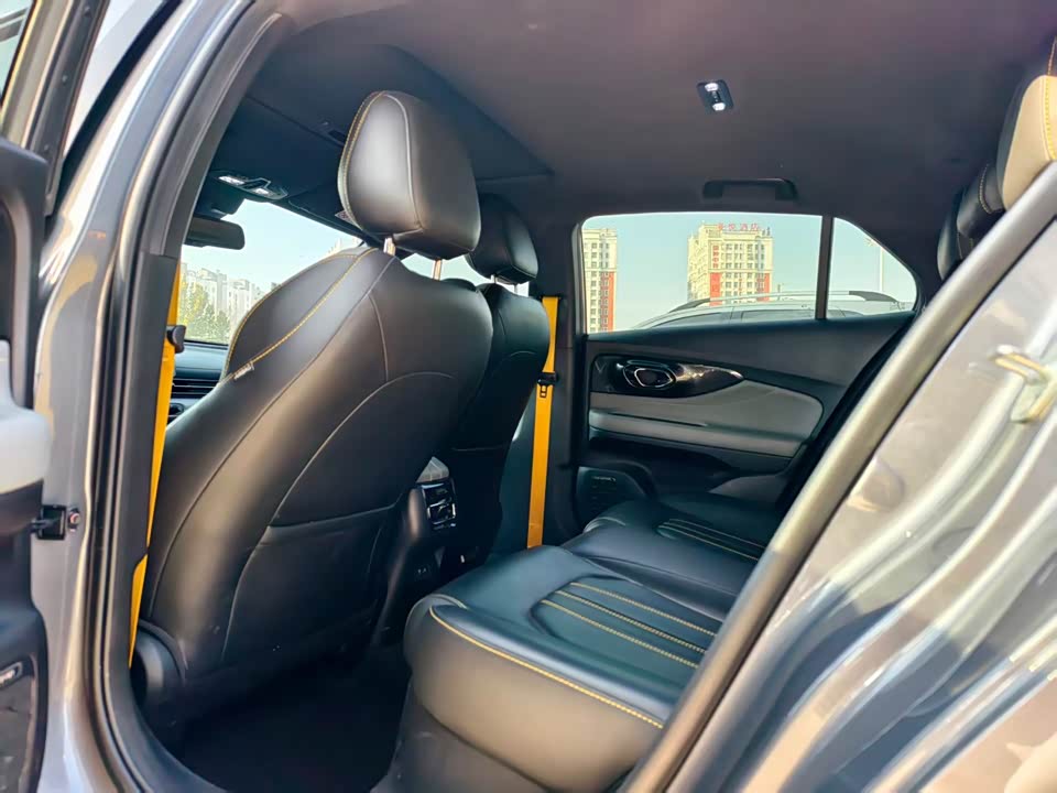 Trumpchi Shadow Leopard