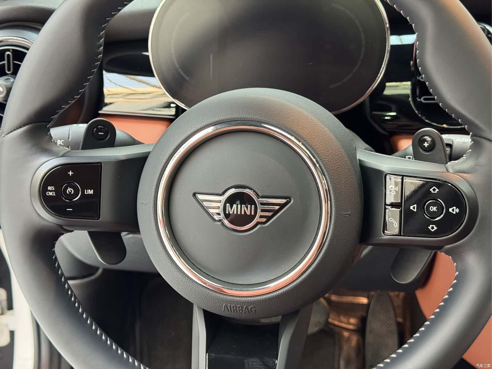 Mini Cooper, 2024 15
