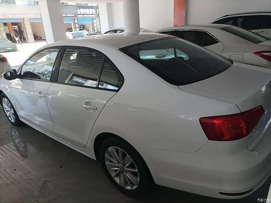 Volkswagen Sagitar, 2016 все фото