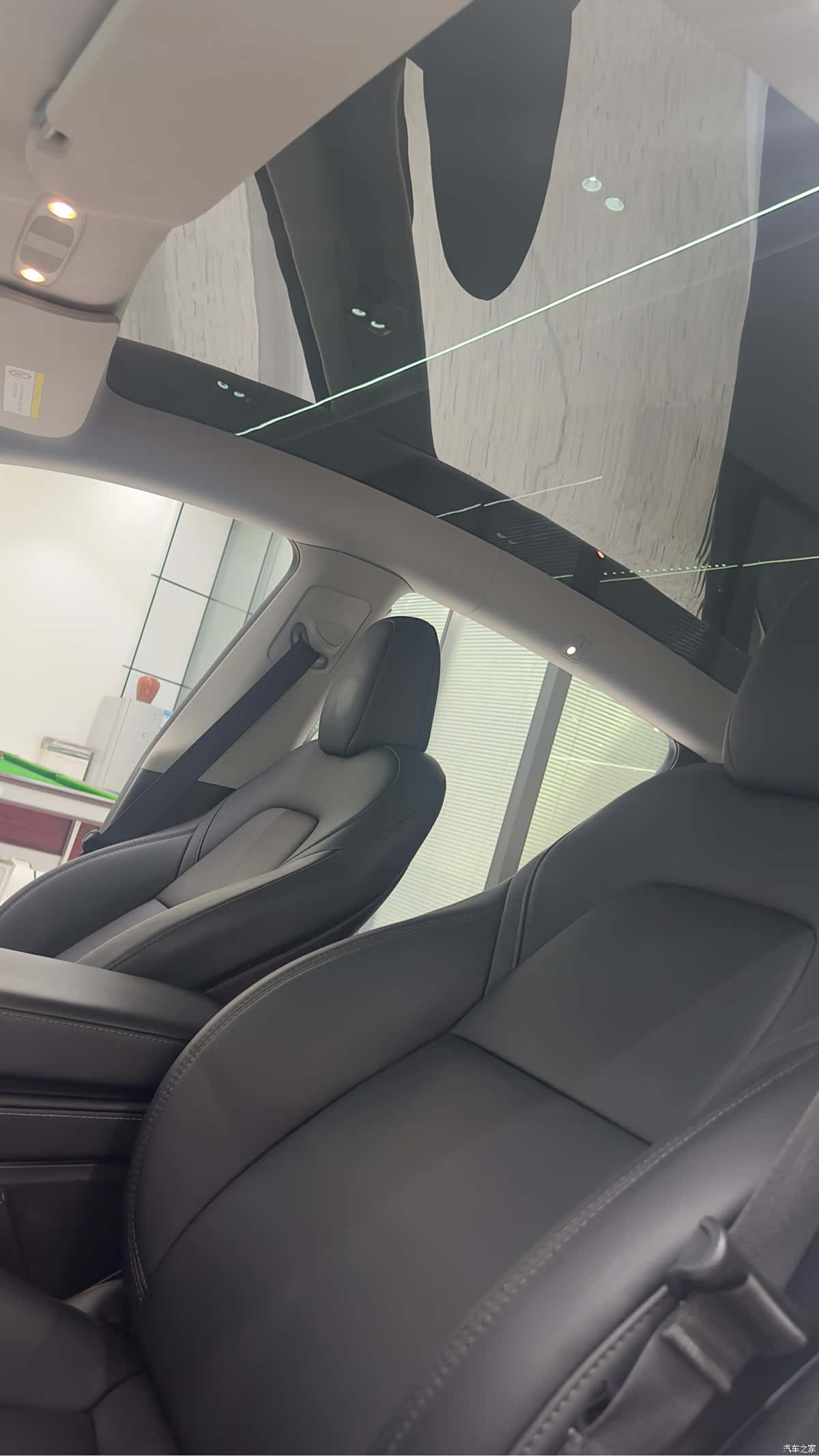 Tesla Model Y, 2024 18