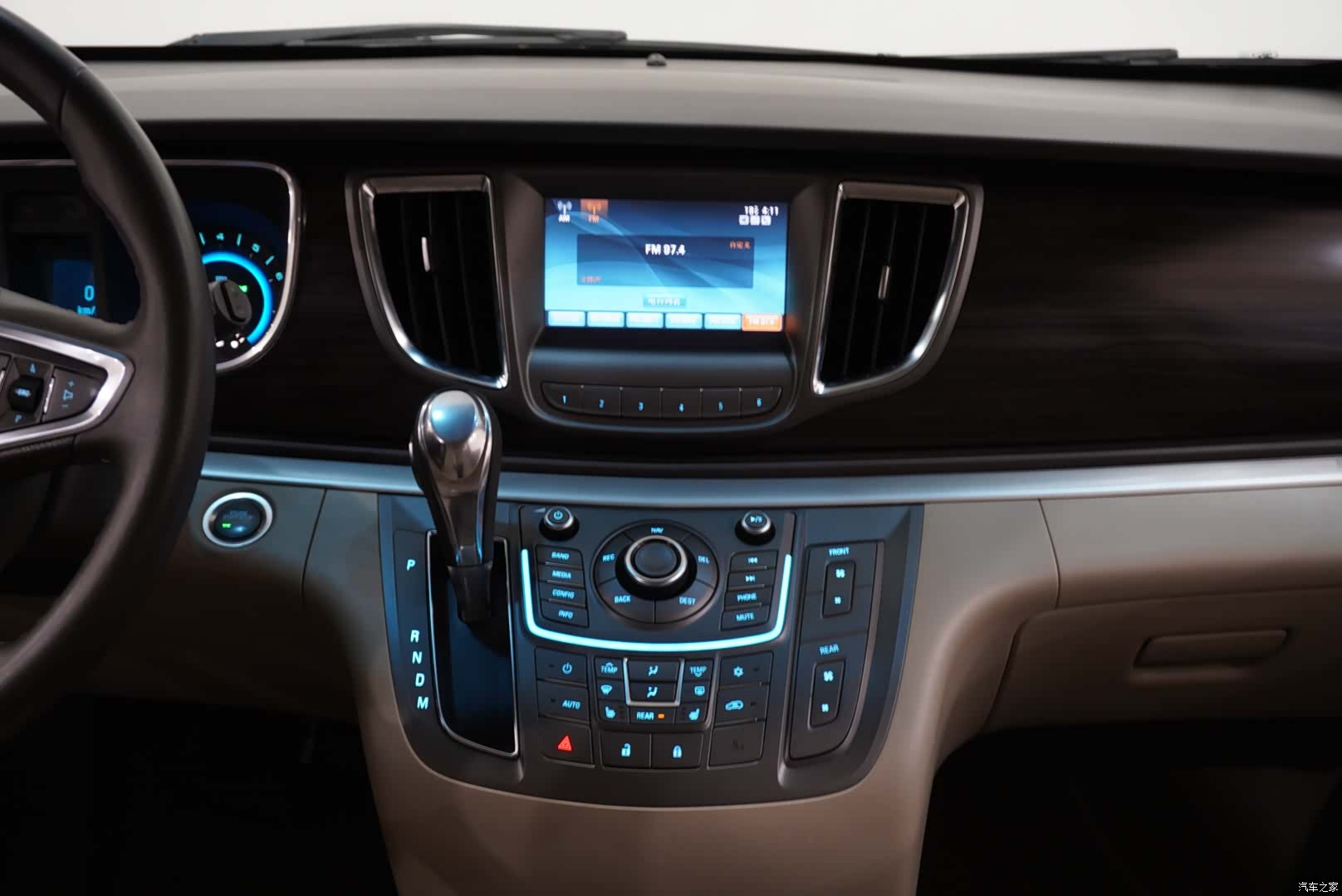 Buick GL8, 2014 13