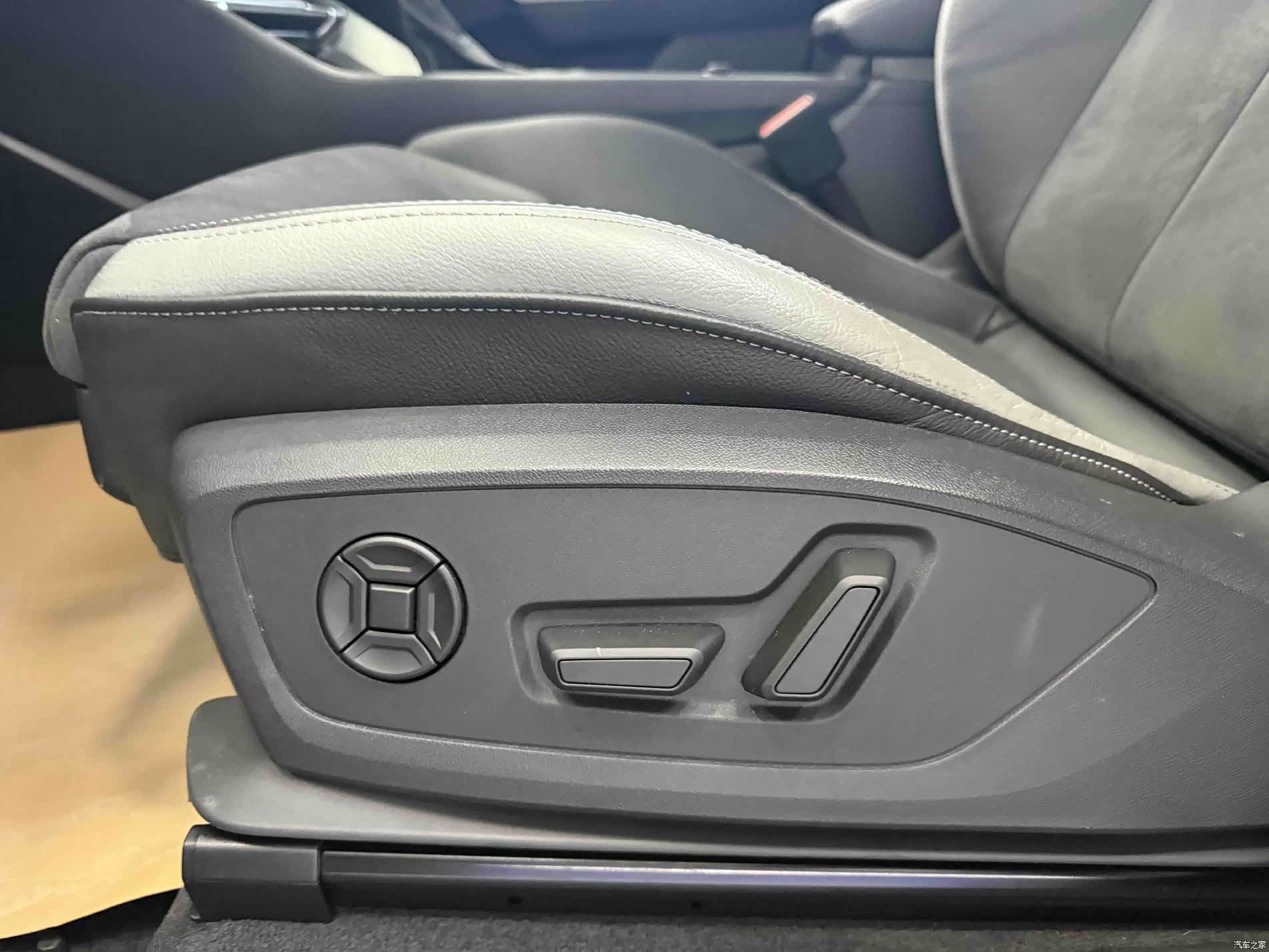 Audi Q3, 2023 16