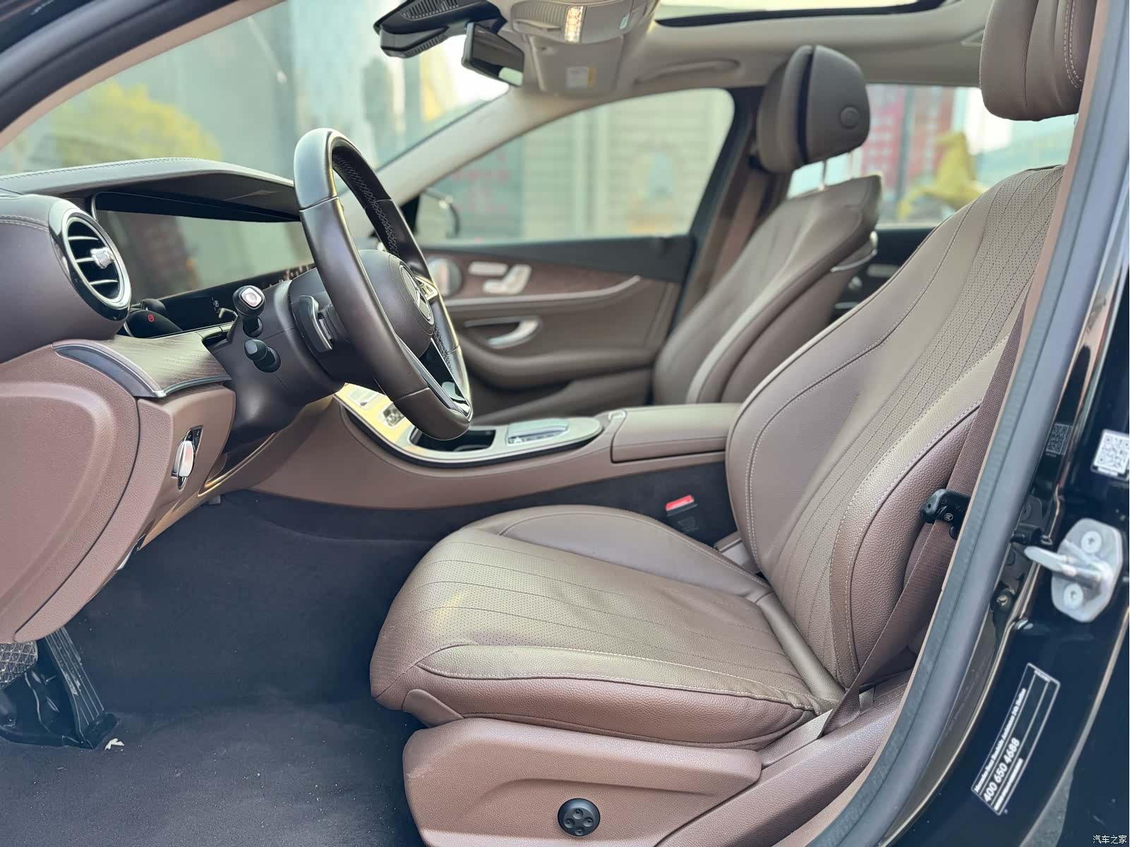 Mercedes-Benz E-Class, 2023 4