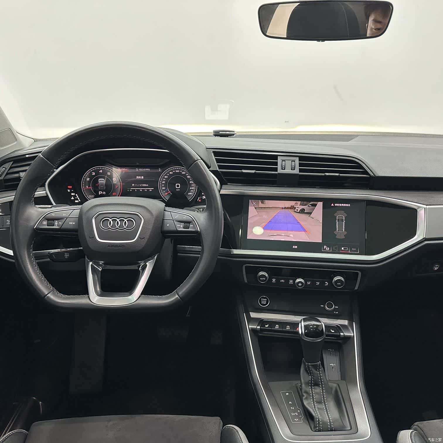 Audi Q3, 2022 11