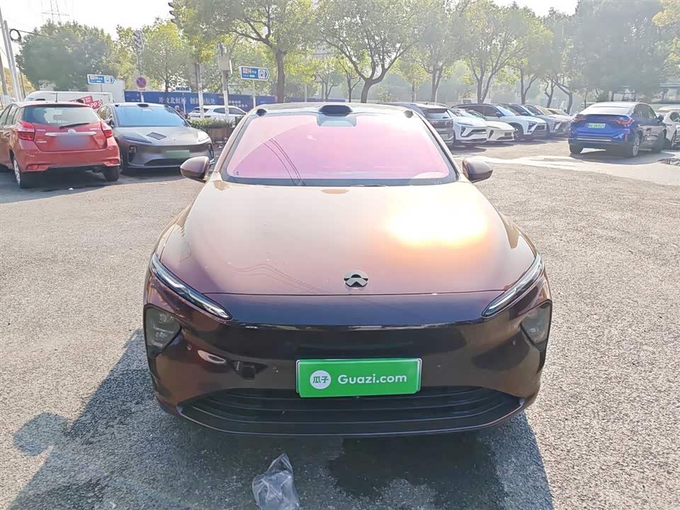 NIO ET7