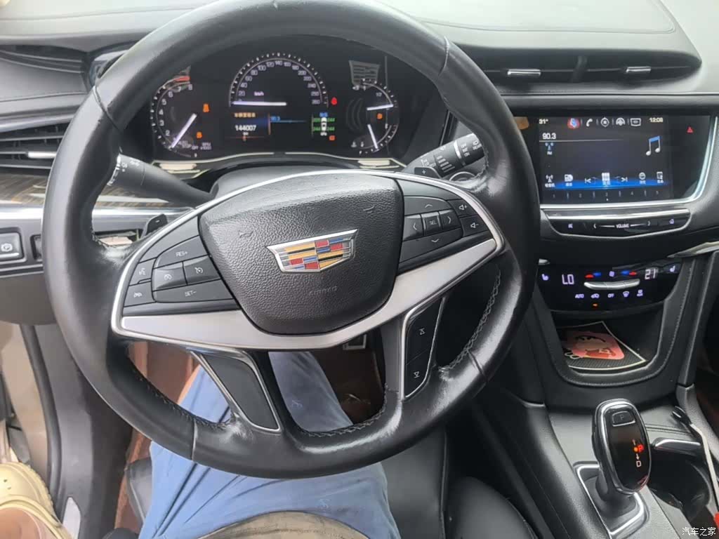 Cadillac XT5, 2016 11
