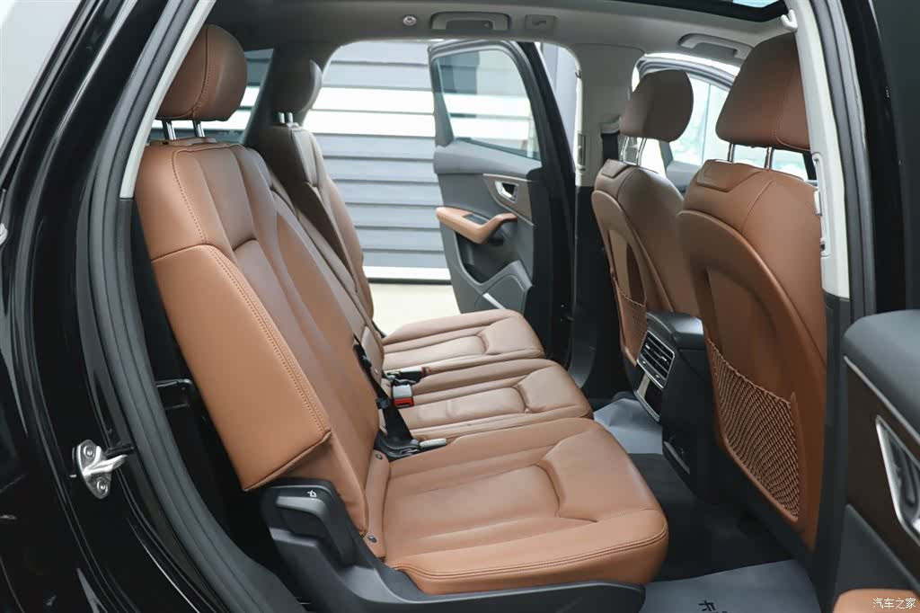 Audi Q7, 2023 26
