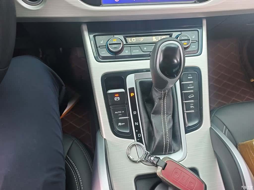 Geely Boyue, 2019 14