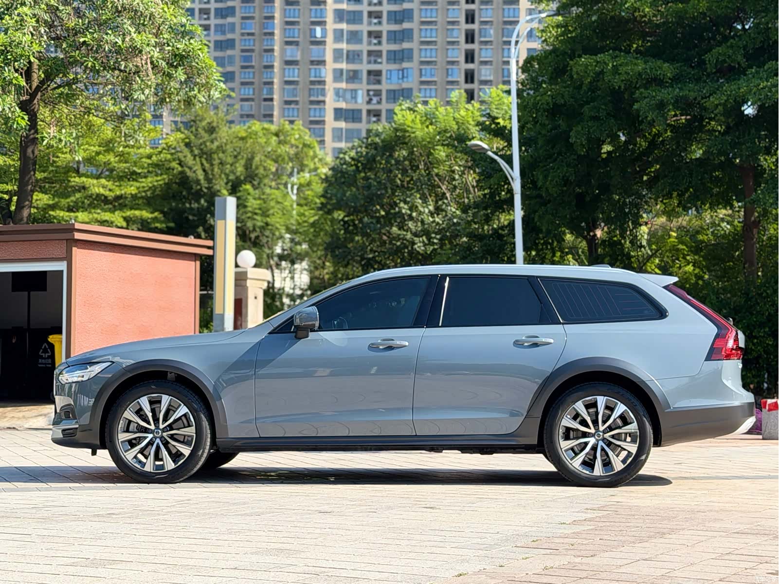 Volvo V90, 2021 13