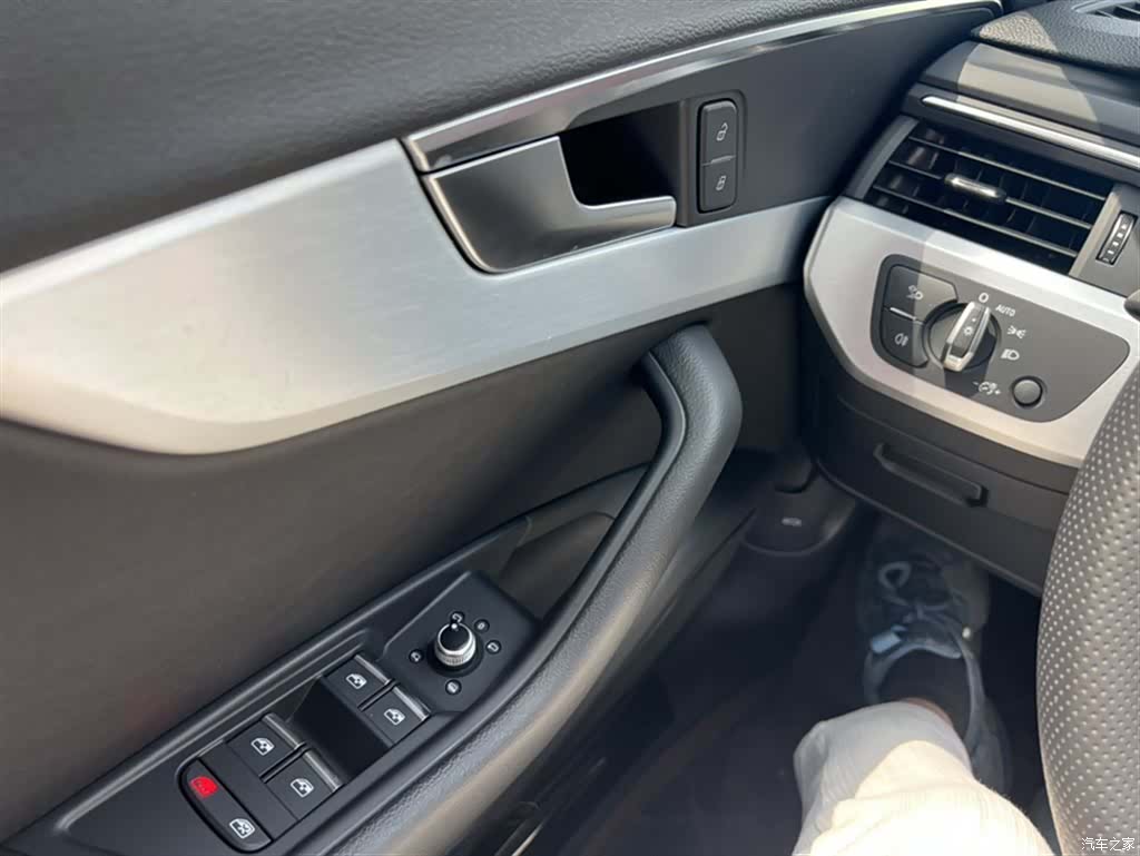 Audi A4L, 2020 18