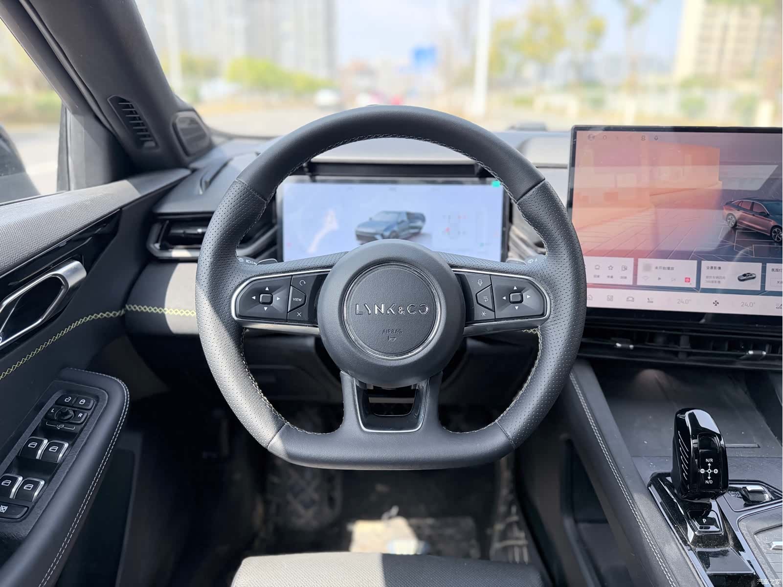 Lynk & Co 02, 2025 все фото