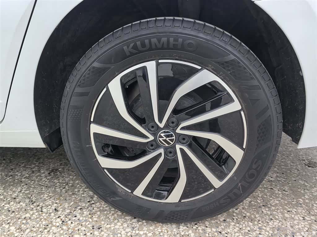 Volkswagen Lavida, 2025 12