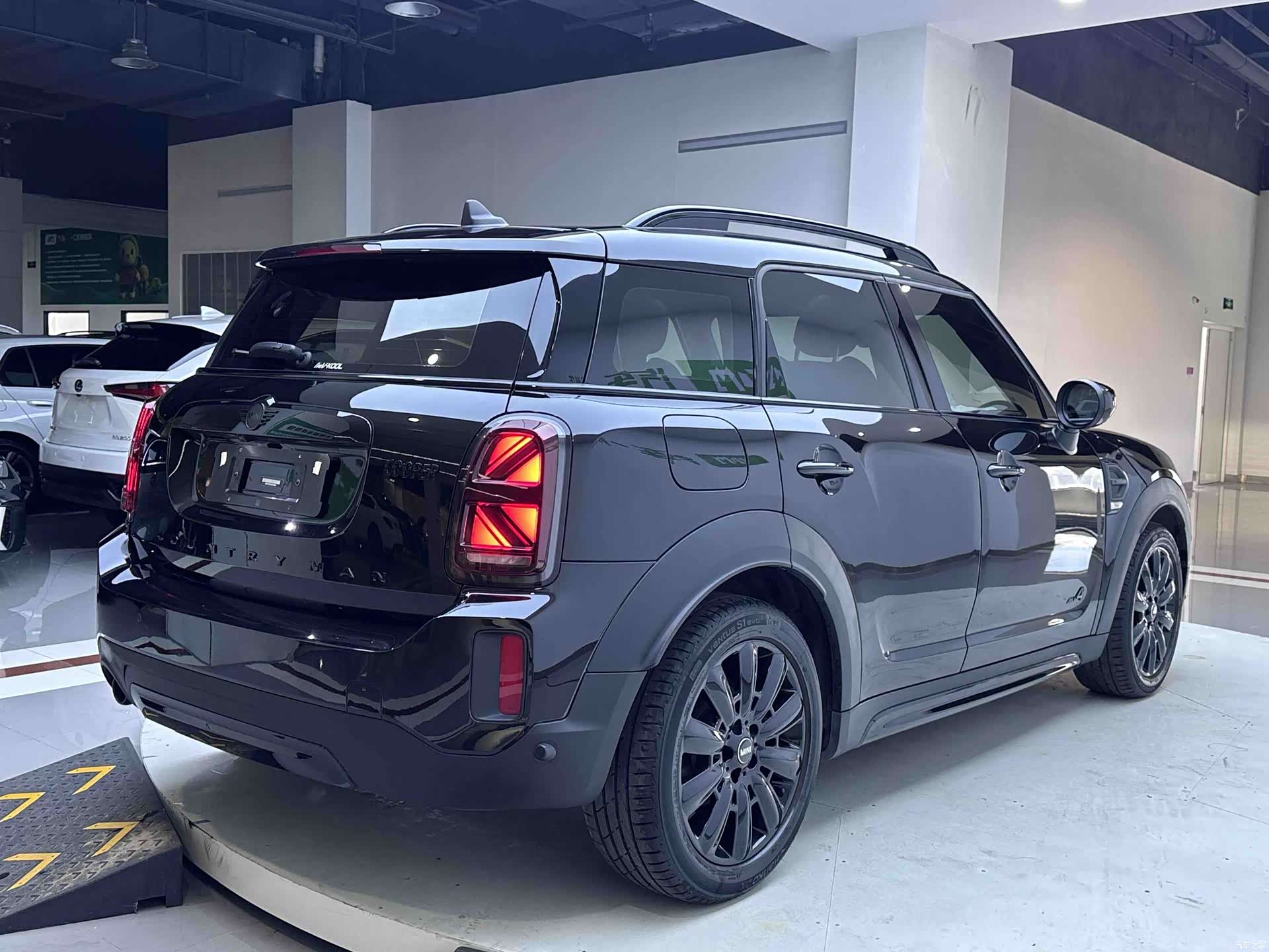 Mini Countryman, 2022 все фото