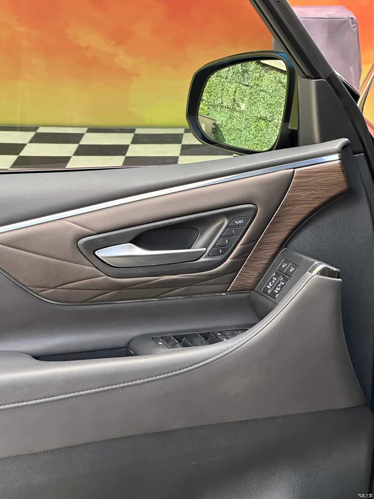 Toyota Alphard, 2024 31