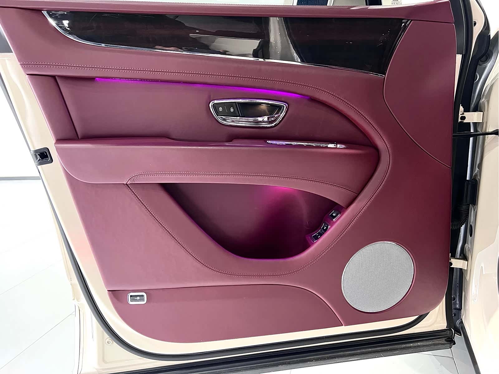 Bentley Bentayga, 2021 17