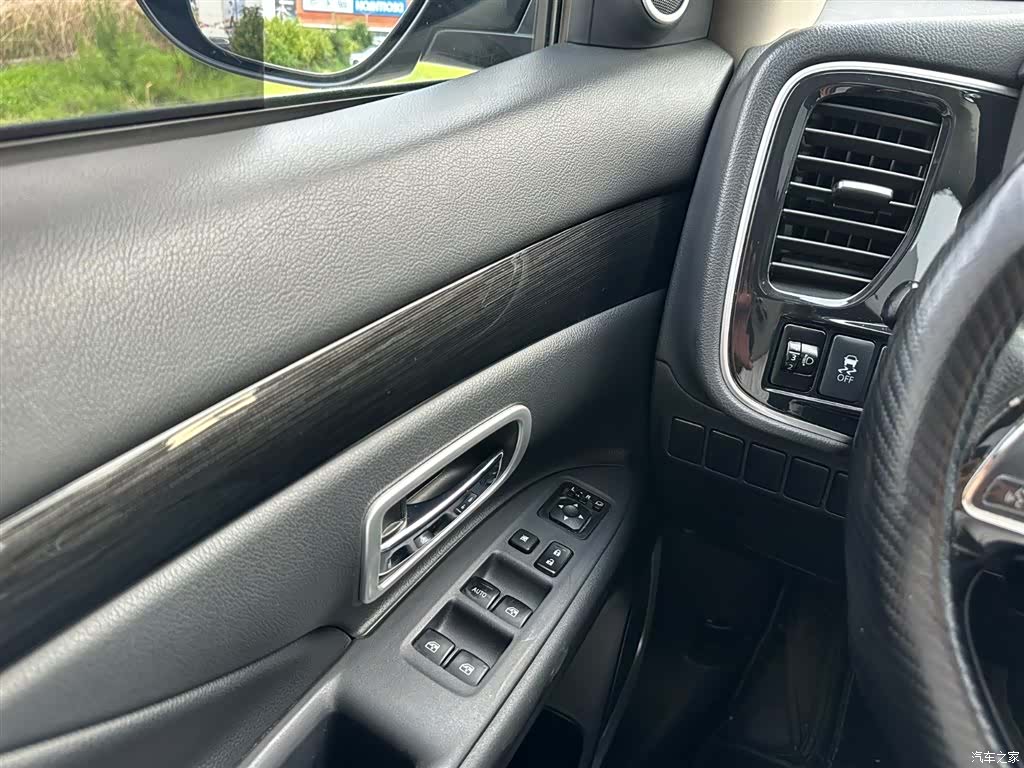 Mitsubishi Outlander, 2018 22