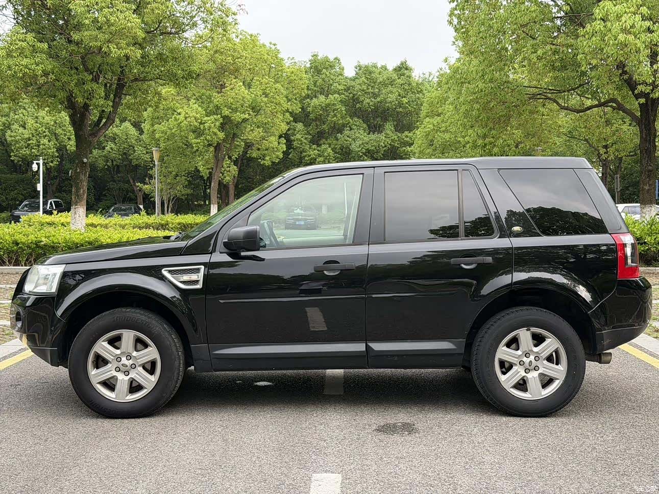 Land Rover i6, 2010 13
