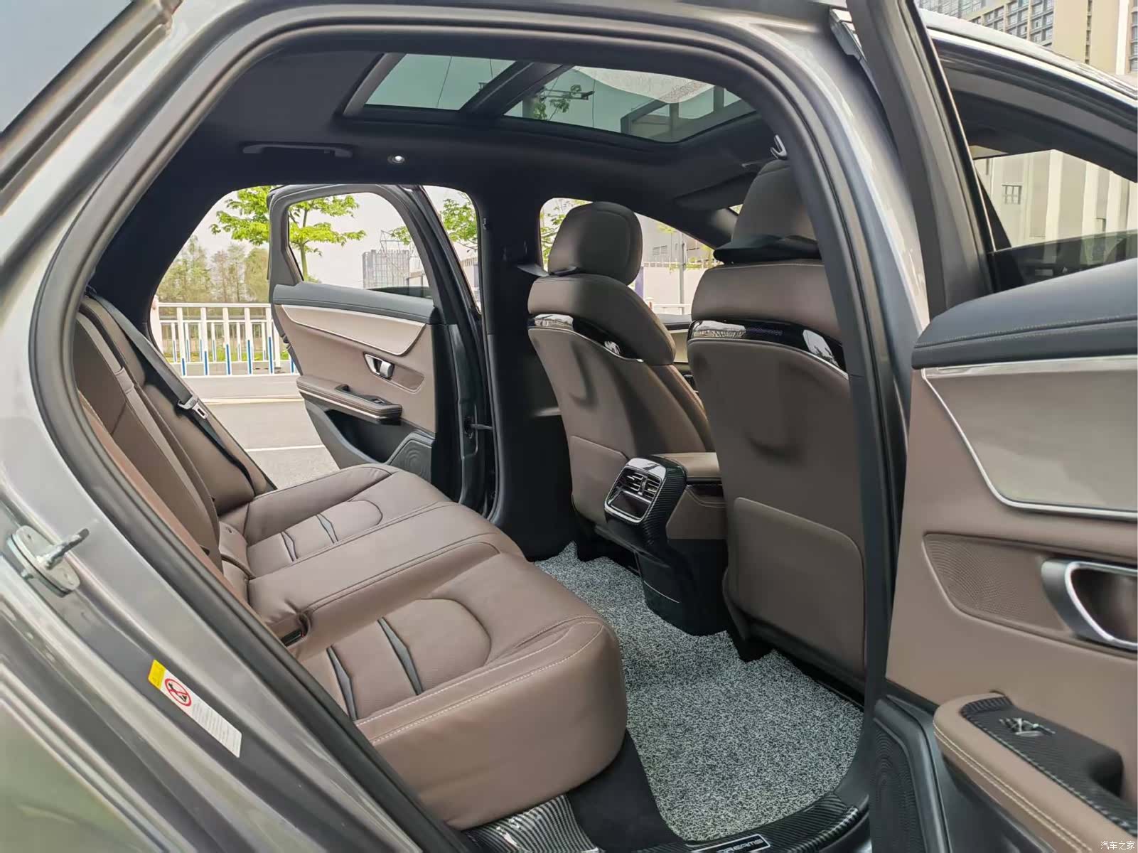 BYD Han, 2022 13