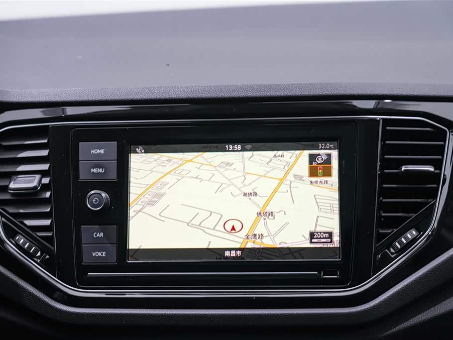 Volkswagen T-ROC exploring Songs