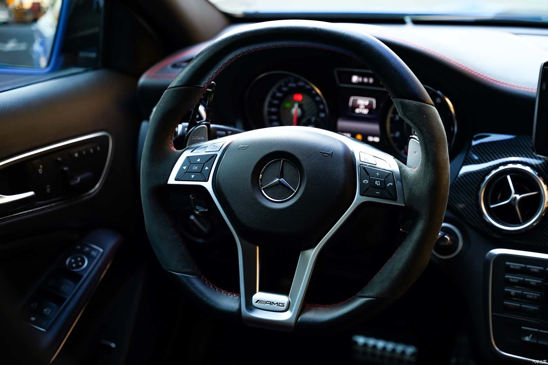 Mercedes-Benz GLA, 2017 11
