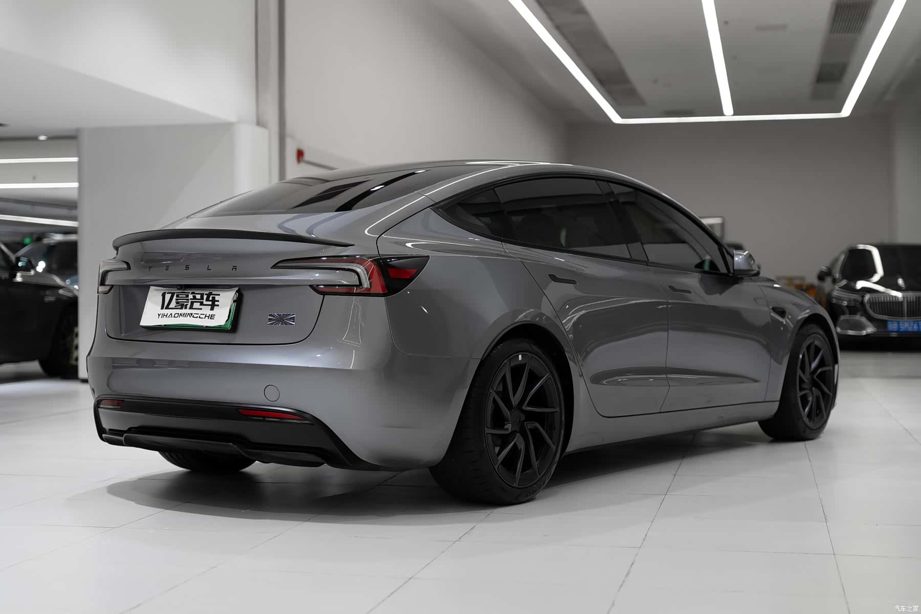 Tesla Model 3, 2025 6