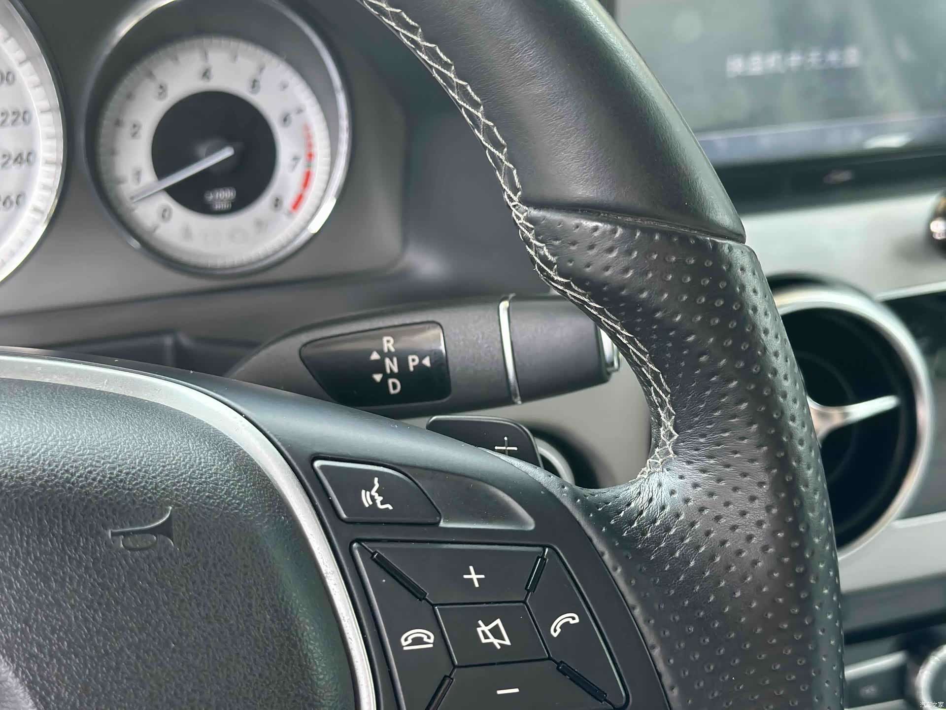Mercedes-Benz GLK-Class, 2013 9