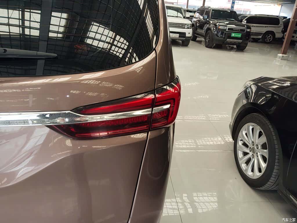 Buick GL8, 2020 24